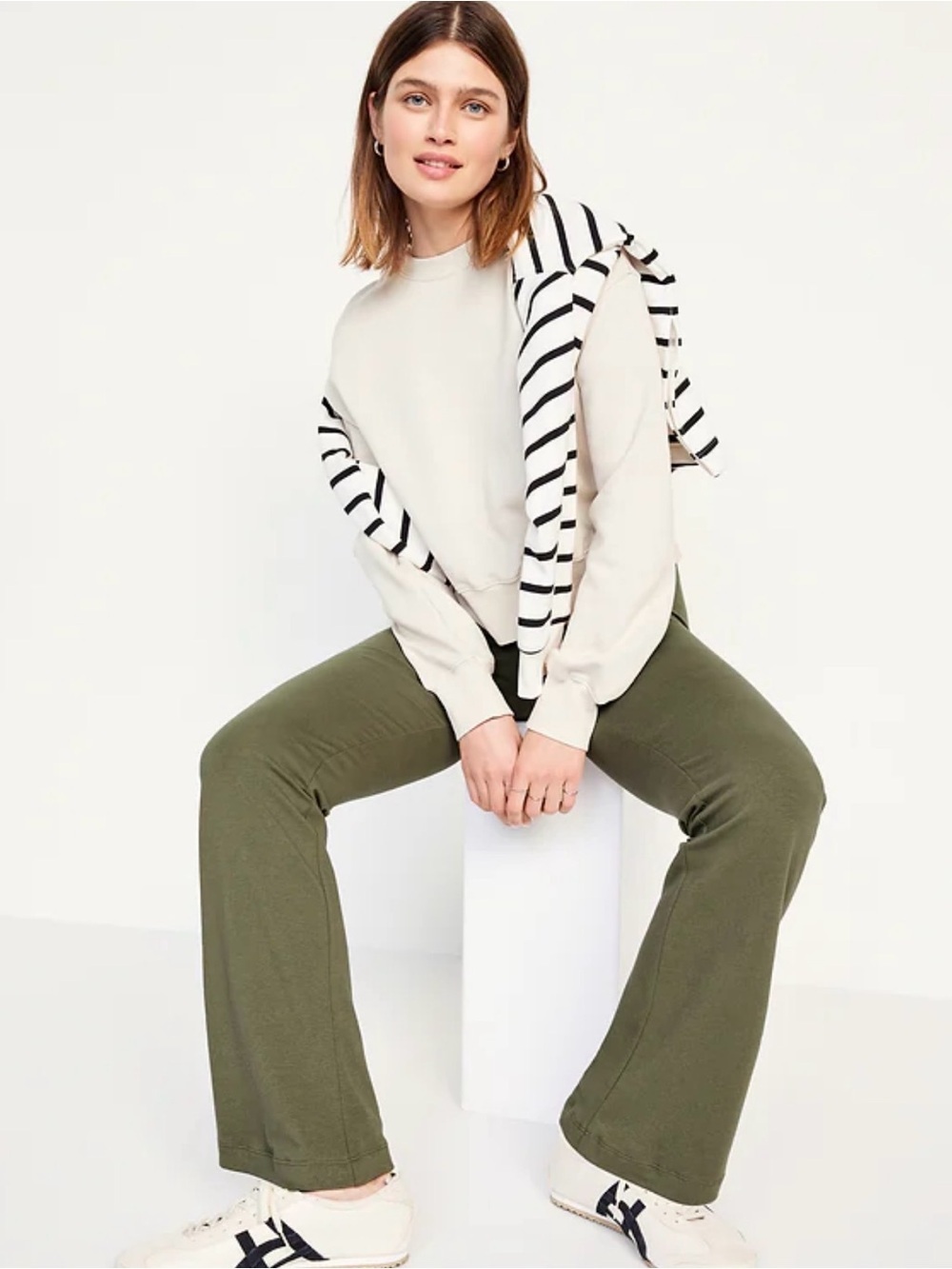 NWT High-Waisted Fashion Flare Leggings in Stone Wall Olive Green